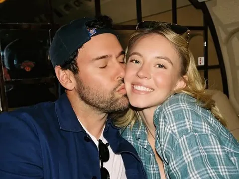Nữ diễn viên Sydney Sweeney công khai loạt khoảnh khắc tình tứ bên Scooter Braun