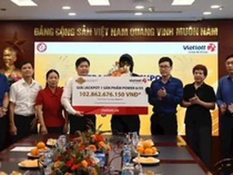 Mua vé Vietlott 2 lần/tuần, mỗi lần 20-30 vé, người đàn ông Hàn quốc trúng Jackpot 100 tỷ đồng