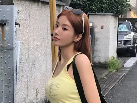 Kwon Eun Bi gây sốt với phong cách thời trang đời thường