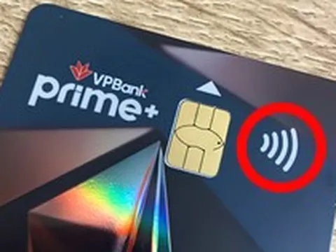 Vì sao thẻ ngân hàng lại có biểu tượng “cột sóng wifi”?