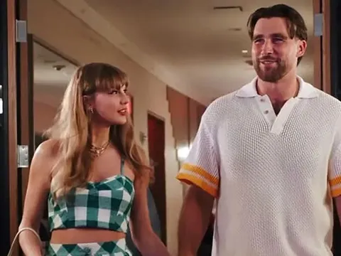 Màn trình diễn bất ngờ của Travis Kelce trong đám cưới với Taylor Swift