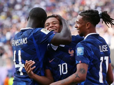 Mbappe giục Real Madrid chi 190 triệu bảng mua Olise