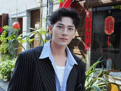 Isaac ở tuổi 38: Bị thời gian bỏ quên, visual trông chẳng khác gì thư sinh