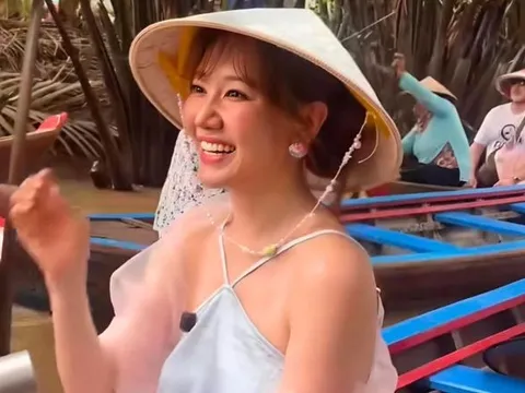 Hari Won đi miền Tây vắng bóng chồng, người đồng hành gây chú ý