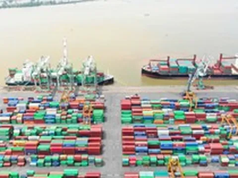 Phó Tổng Giám đốc Viconship đăng ký mua 500.000 cổ phiếu VSC