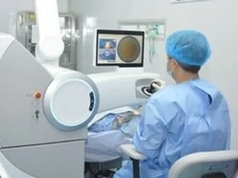 Bệnh viện Mắt Trung ương lên tiếng về nghi vấn thay đổi phương pháp mổ mắt