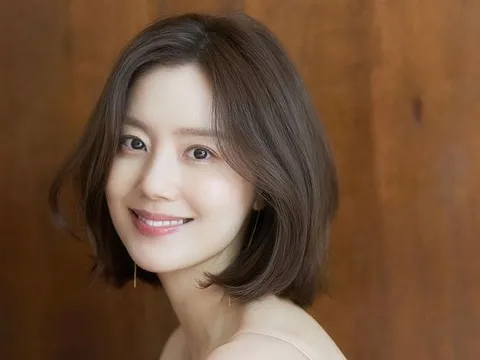 Moon Chae Won lộ diện sau kết hôn, ngoại hình gây chú ý
