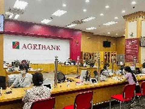 Khách mang sổ đỏ đến ngân hàng vay 100 triệu đồng để chuyển đi: Cán bộ Agribank trao đổi với công an, kịp thời chặn giao dịch