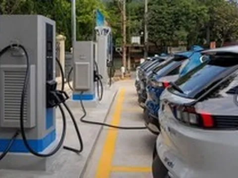 Công ty trạm sạc VinFast của tỷ phú Phạm Nhật Vượng ra thông báo tạm ngừng một việc quan trọng