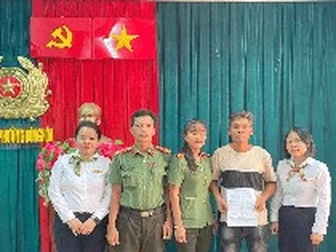 Người đàn ông báo công an sau khi phát hiện 50 triệu được chuyển vào tài khoản