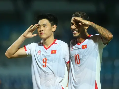 Đình Bắc sau hat-trick là về lại ghế dự bị?