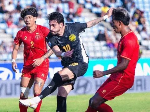 Malaysia thắng nghẹt thở nhờ hai pha bóng cố định