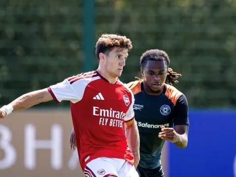 Tân binh Arsenal bùng nổ ngay trận đầu tiên