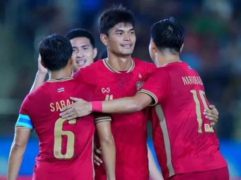 Tuyển Thái Lan đè bẹp Lào ở ASEAN Cup
