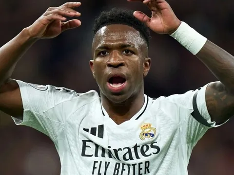 Vinicius có câu trả lời cho Arsenal