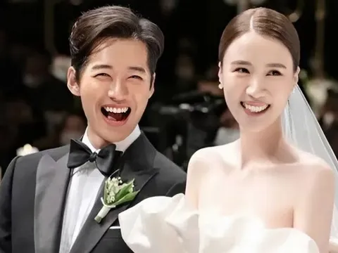 Vợ diễn viên Nam Goong Min vừa sinh con trai