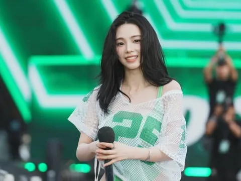 Karina (aespa) gây sốt tại Waterbomb 2026