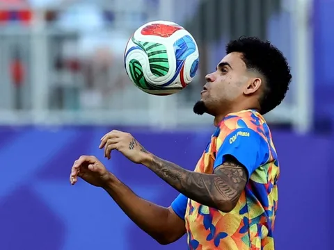 Al-Hilal ra giá khủng cho Luis Diaz