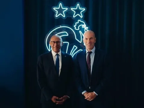 Zidane chính thức trở thành HLV trưởng tuyển Pháp