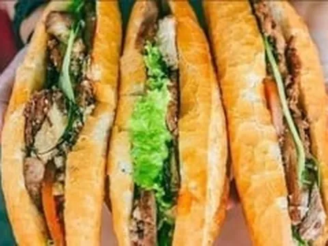 Bộ Y tế yêu cầu điều tra vụ 84 người nghi ngộ độc thực phẩm sau ăn bánh mì