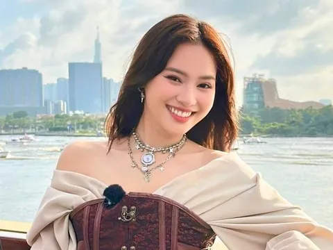 Ninh Dương Lan Ngọc bên mỹ nam kém 6 tuổi
