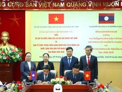 Bộ Nội vụ Việt Nam ký kết hợp tác với Ban Tổ chức Trung ương Đảng Nhân dân Cách mạng Lào