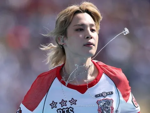 Áo biểu diễn của Jimin (BTS) tại chung kết World Cup được bán với giá kỷ lục