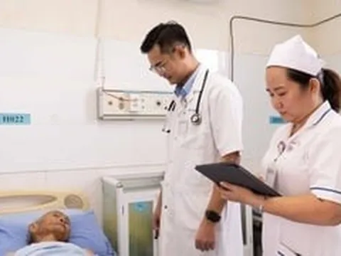 Cụ ông 98 tuổi ở Đà Nẵng bị ong vò vẽ đốt gần 80 nốt