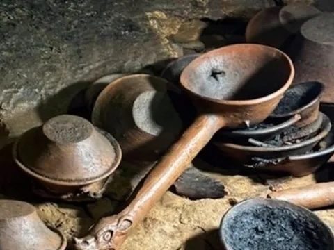 Phát hiện hang động nghi lễ 1.200 năm còn nguyên vẹn tại Mexico
