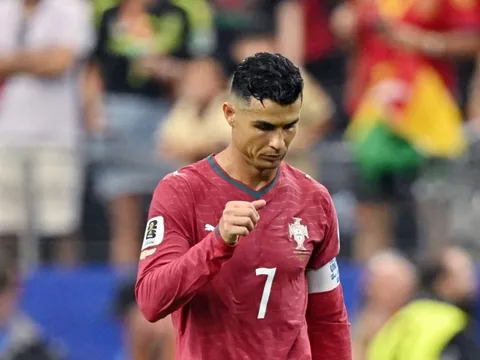 Thông điệp gây sốt mạng xã hội của Ronaldo