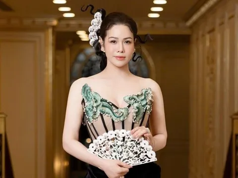 Nhật Kim Anh gây chú ý với thần thái quyền lực trong hình ảnh mới