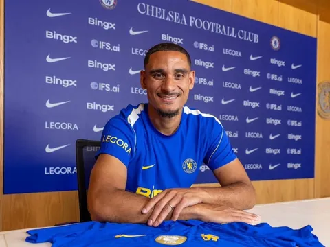 Chelsea đón tân binh thứ 7 giá 60,7 triệu euro
