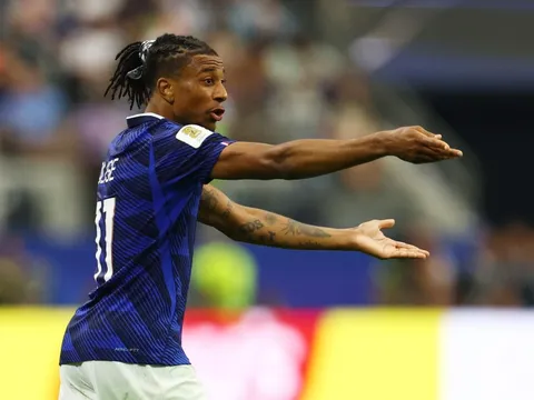 Sếp lớn Bayern: 'Real muốn Olise là chuyện nực cười'