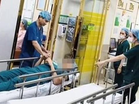 Chồng vào động viên vợ sinh, bất ngờ ngất xỉu trong phòng mổ