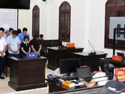 Nguyên Phó Chủ tịch huyện cùng 11 thuộc cấp lĩnh án tù vì đất đai
