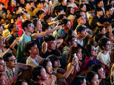 Khi tình yêu bóng đá gắn kết triệu trái tim Việt