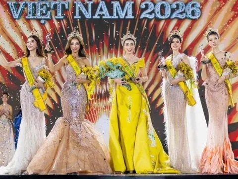 'Bông hồng lai' 26 tuổi đăng quang Hoa hậu Hòa bình Việt Nam 2026