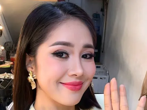 Lê Phương mất ngủ vì được yêu