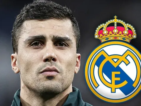 Man City giảm giá bán Rodri