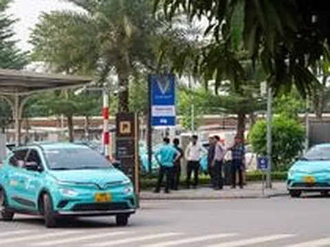 Doanh nghiệp taxi kiến nghị về hóa đơn điện tử: Bộ Tài chính nói gì?