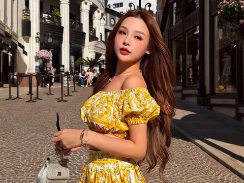 Huyền Baby đưa hai con ra nước ngoài nghỉ hè, tận hưởng cuộc sống chuẩn 'phú bà'