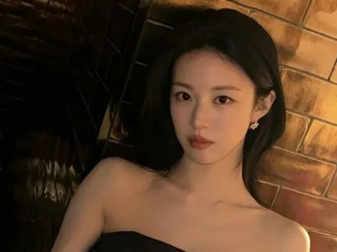 Nữ diễn viên Go Yoon Jung gây sốt với cơ lưng săn chắc