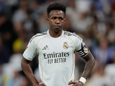 Real ra giá bán Vinicius