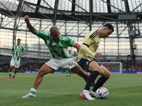 Arsenal thua đau Betis vì những sai lầm khó tin