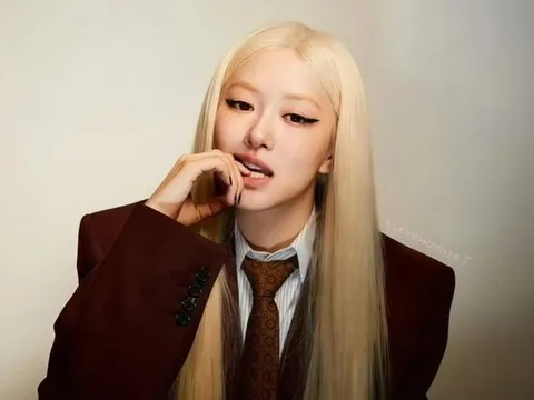 Rosé (BLACKPINK) lên tiếng sau loạt đồn đoán