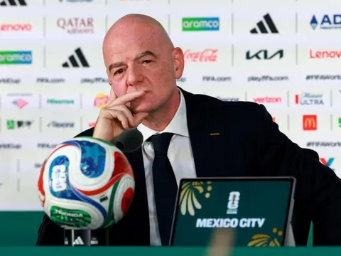 Chủ tịch FIFA tiếp tục gây phẫn nộ