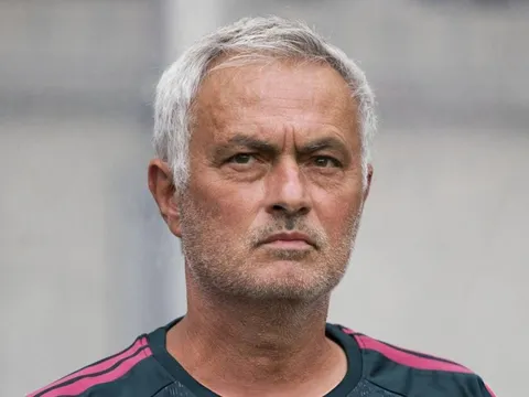 Mourinho phá kỷ lục chuyển nhượng