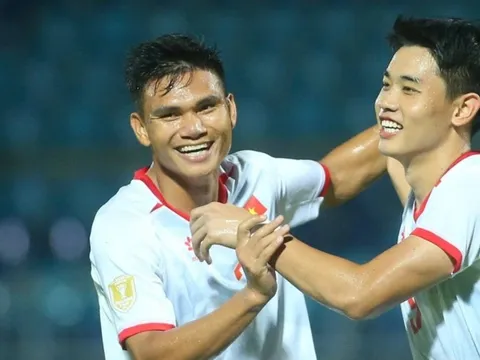 Bất ngờ với Xuân Mạnh