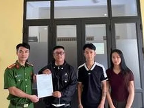 Phát hiện giao dịch chuyển khoản 89.760.000 đồng từ tài khoản Vietcombank sang tài khoản VietinBank của Lò Thị Ly, công an lập tức xác minh