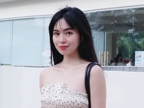 Khánh Vân 'Mắt Biếc' diện áo quây khoe vẻ ngoài gợi cảm
